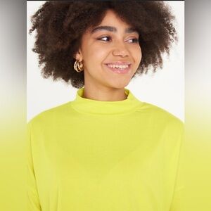 #25 CHICO’S HIGH COLLAR LIME GREEN LONG SLEEVE SHIRT SPLIT HEM